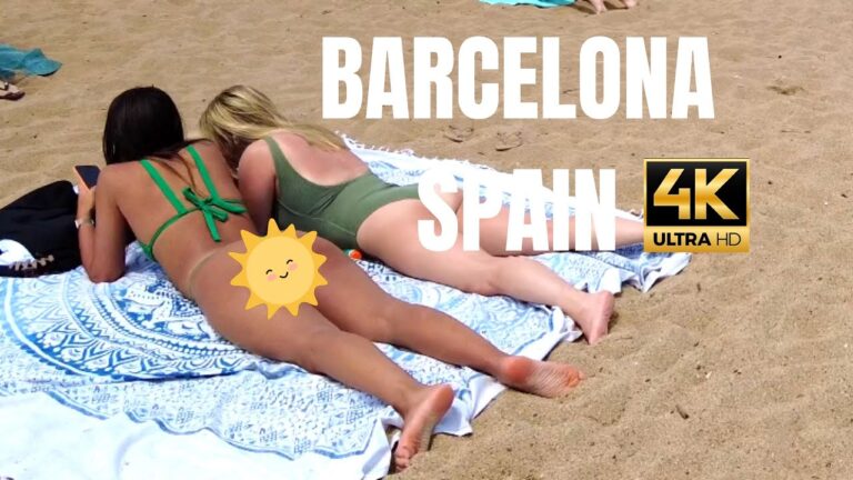 Barcelona Beach: Sun, Women and people